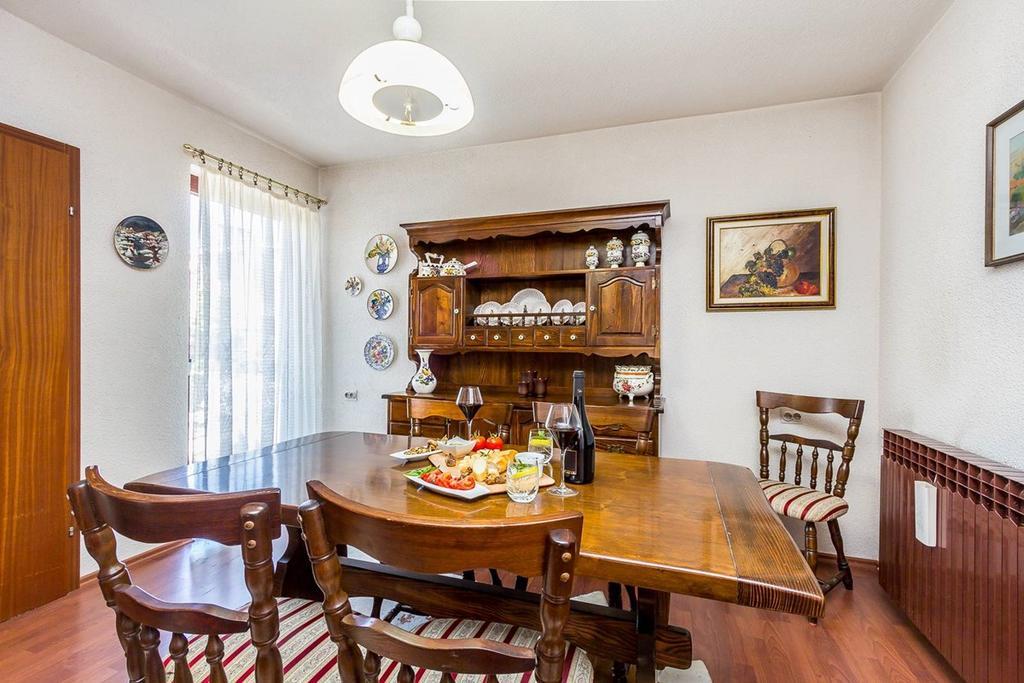 Holiday Home Ermanna Пула Екстер'єр фото