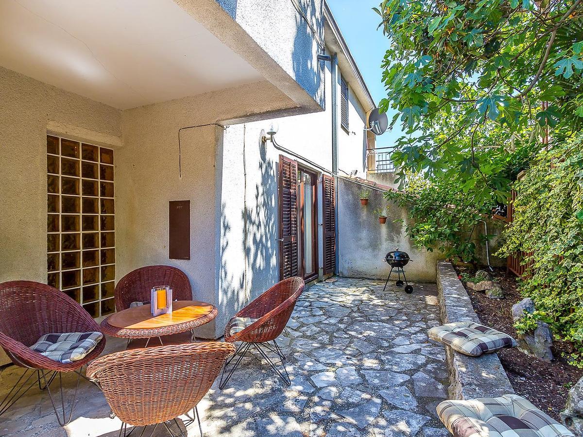 Holiday Home Ermanna Пула Екстер'єр фото
